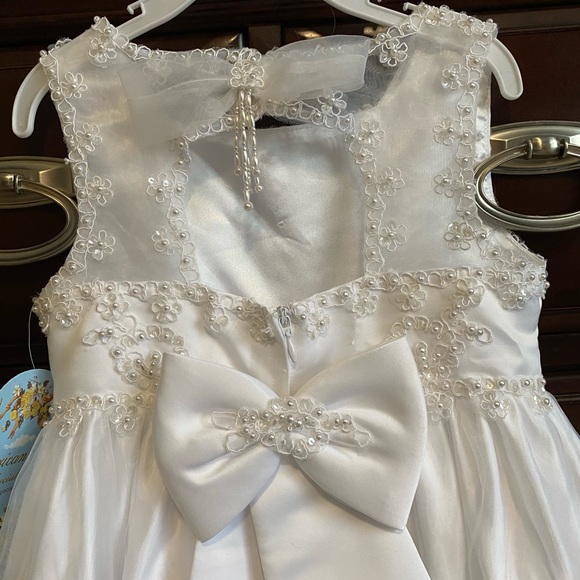 American Princess White Flower Embroider - Picture 7 of 8